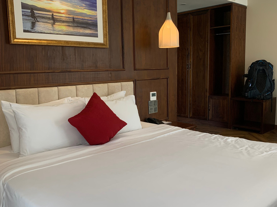 Golden Lotus Luxury Hotel主图