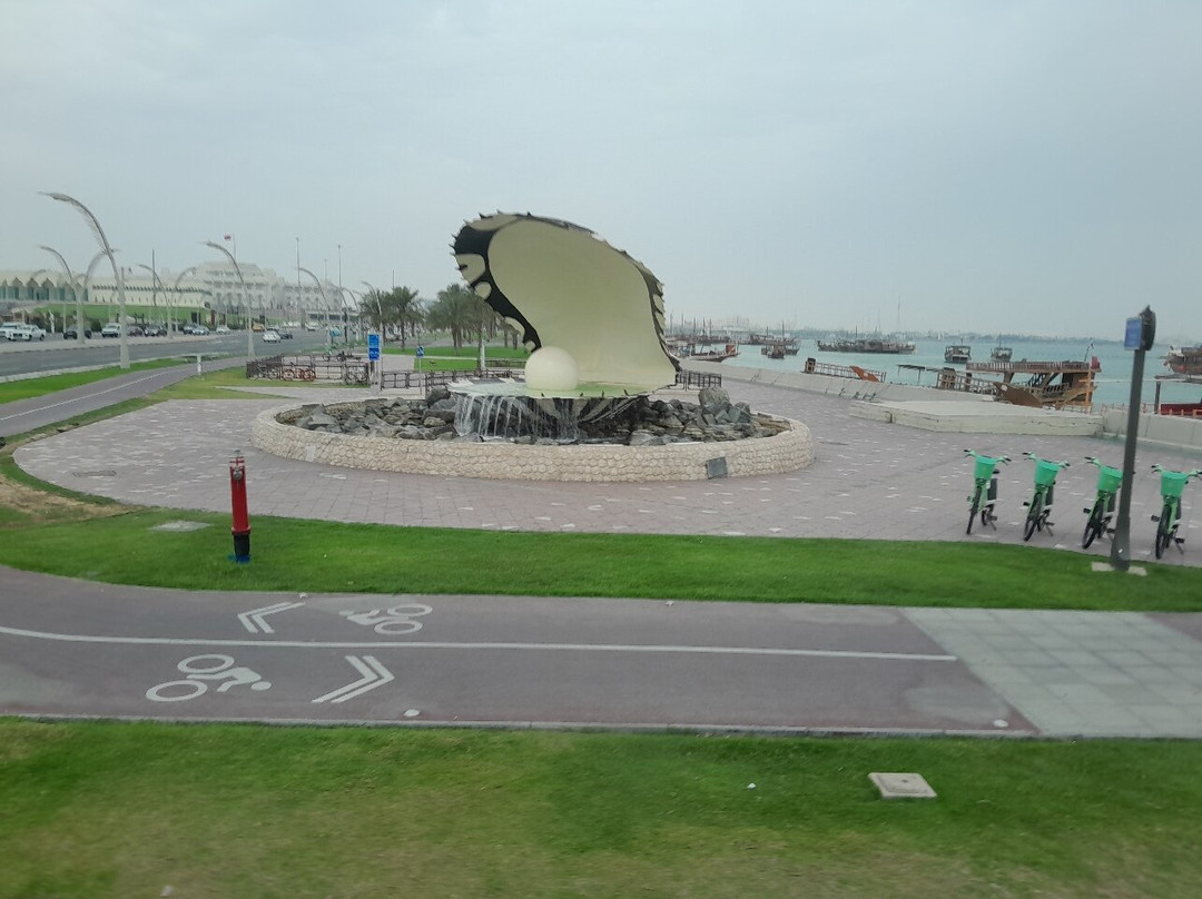 The Pearl Monument景点图片