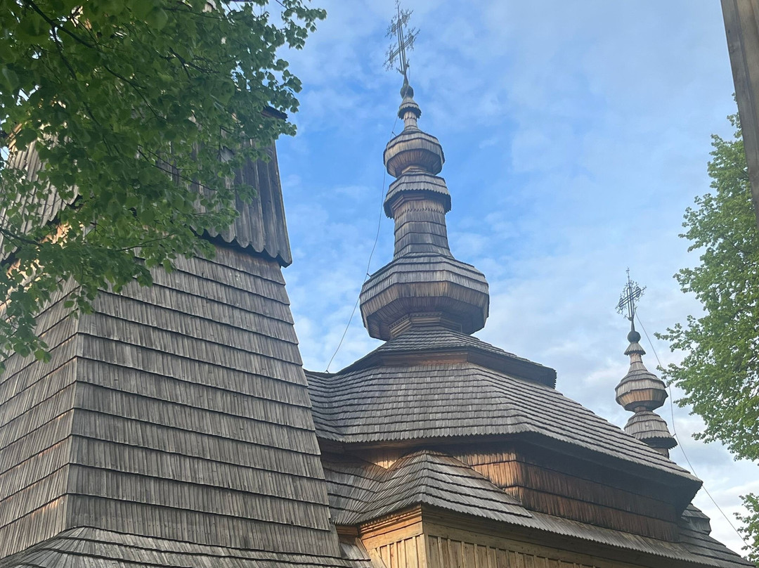 Kostol Usnutia Presvatej Bohorodicky-Hunkovce必去景点