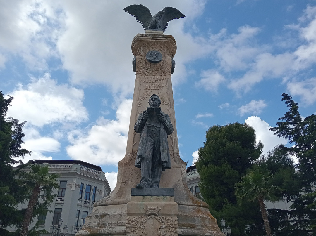 Monumento a Gabriele Rossetti-瓦斯托必去景点