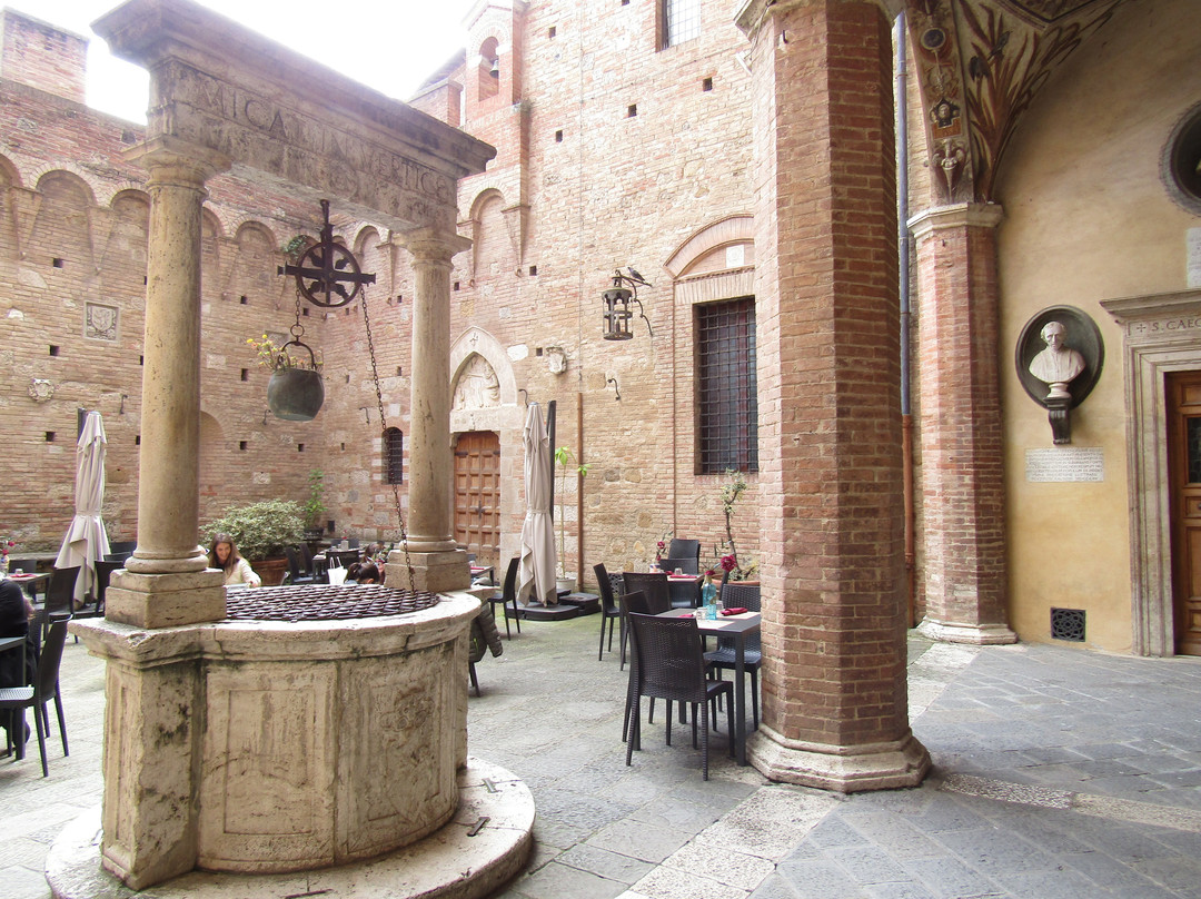 Palazzo Chigi Saracini-锡耶纳必去景点