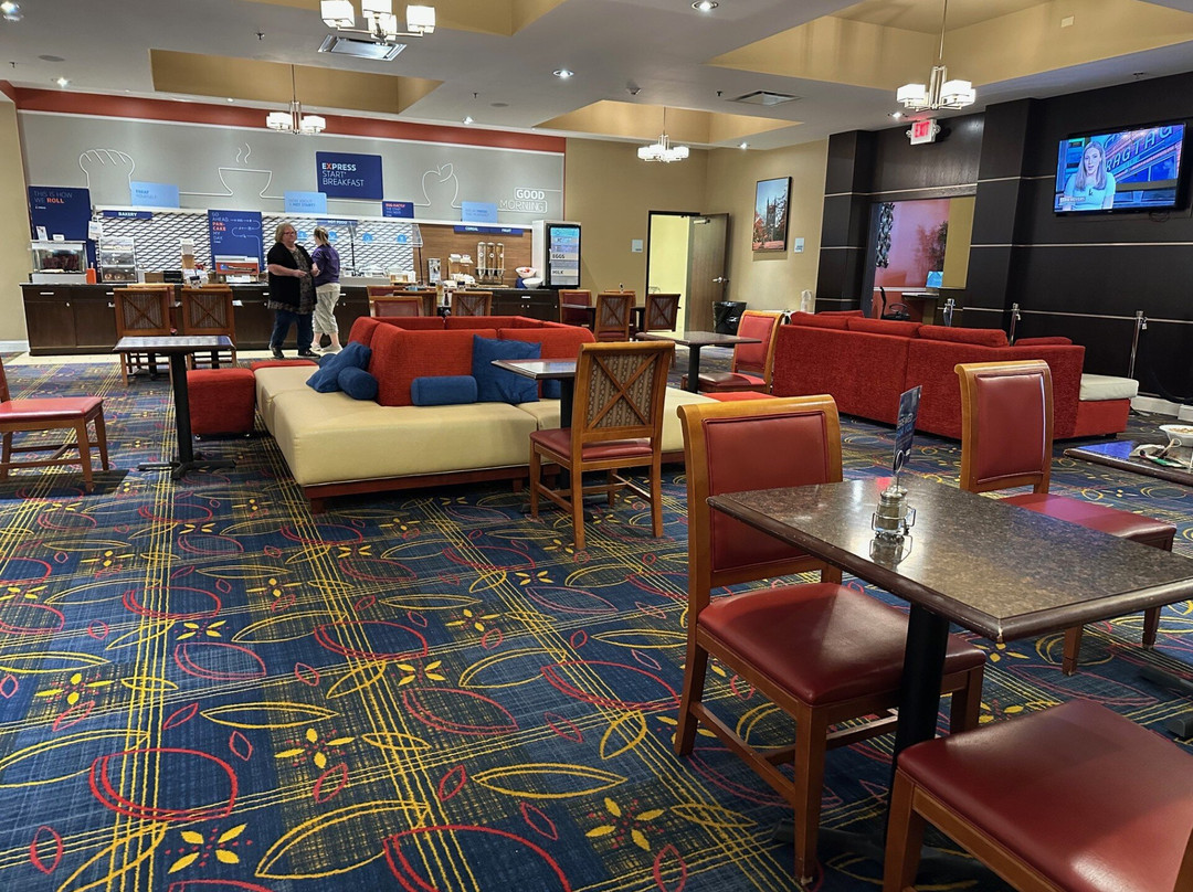 Holiday Inn Express & Suites Columbia Univ Area - Hwy 63 By IHG主图