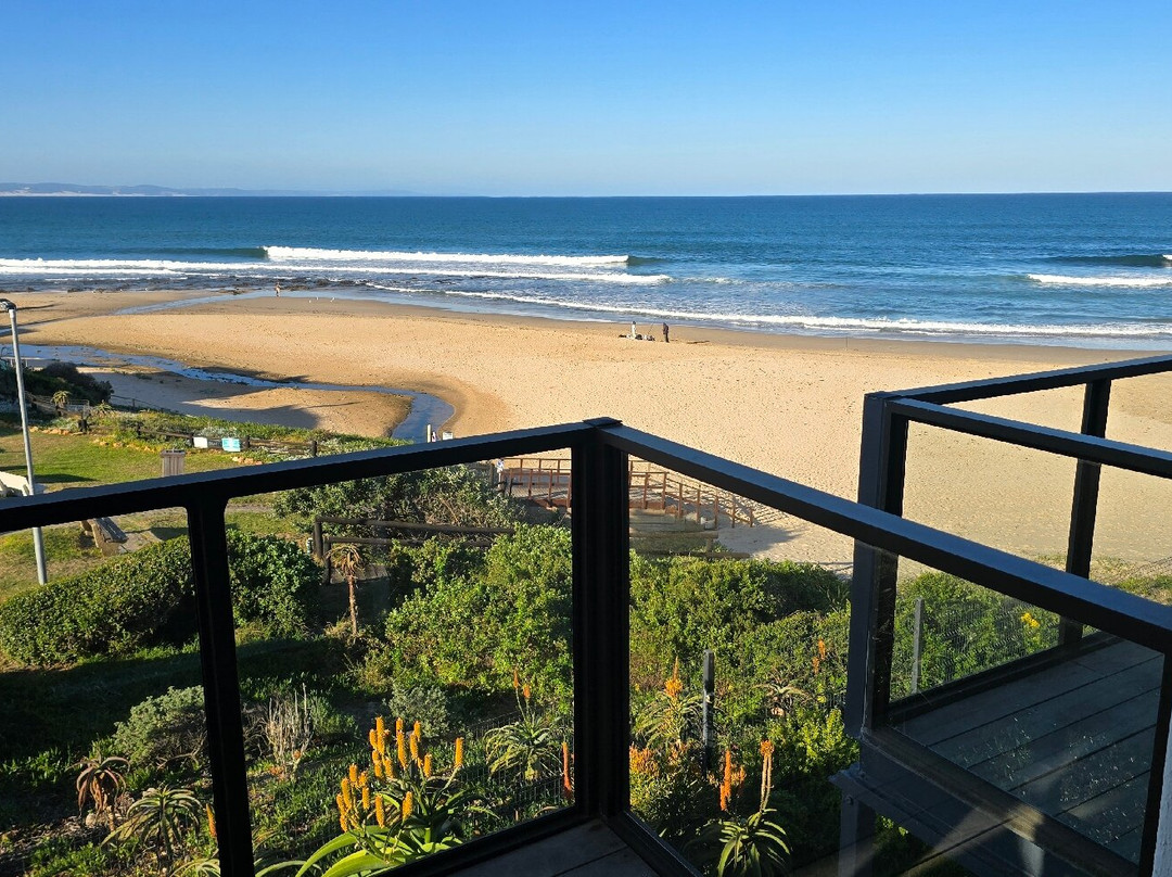 On the Beach Guesthouse & Suites主图