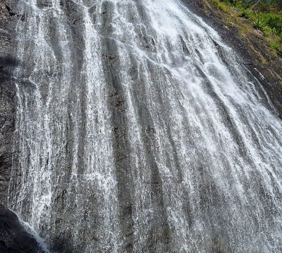 Cascade du Voile de la Mariée-Salazie必去景点