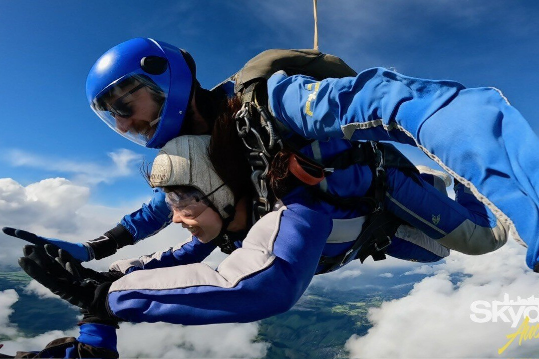 奥克兰高空跳伞-奥克兰中心地区必去景点