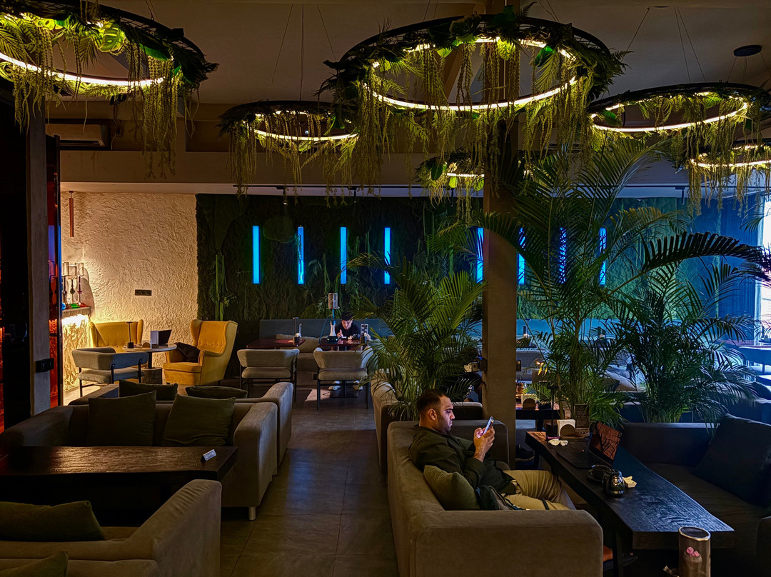 Moon Hookah Restaurant