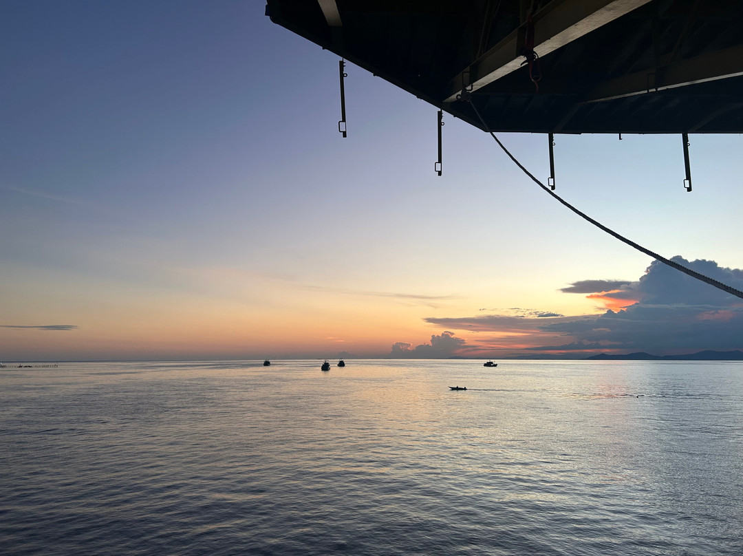 海洋探险潜水度假村主图