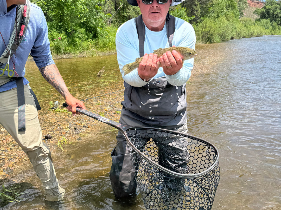 Kirks Flyshop & Mountain Adventures-埃斯蒂斯公园必去景点