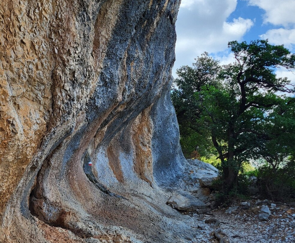 Area Archeologica del Monte Tiscali-Dorgali必去景点