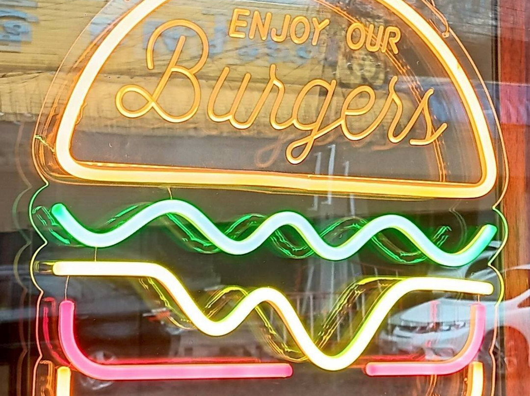 GEN U Burger & Café