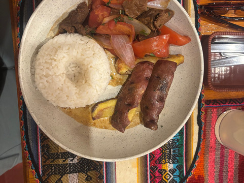 Makipura Organic Healthy Restaurant