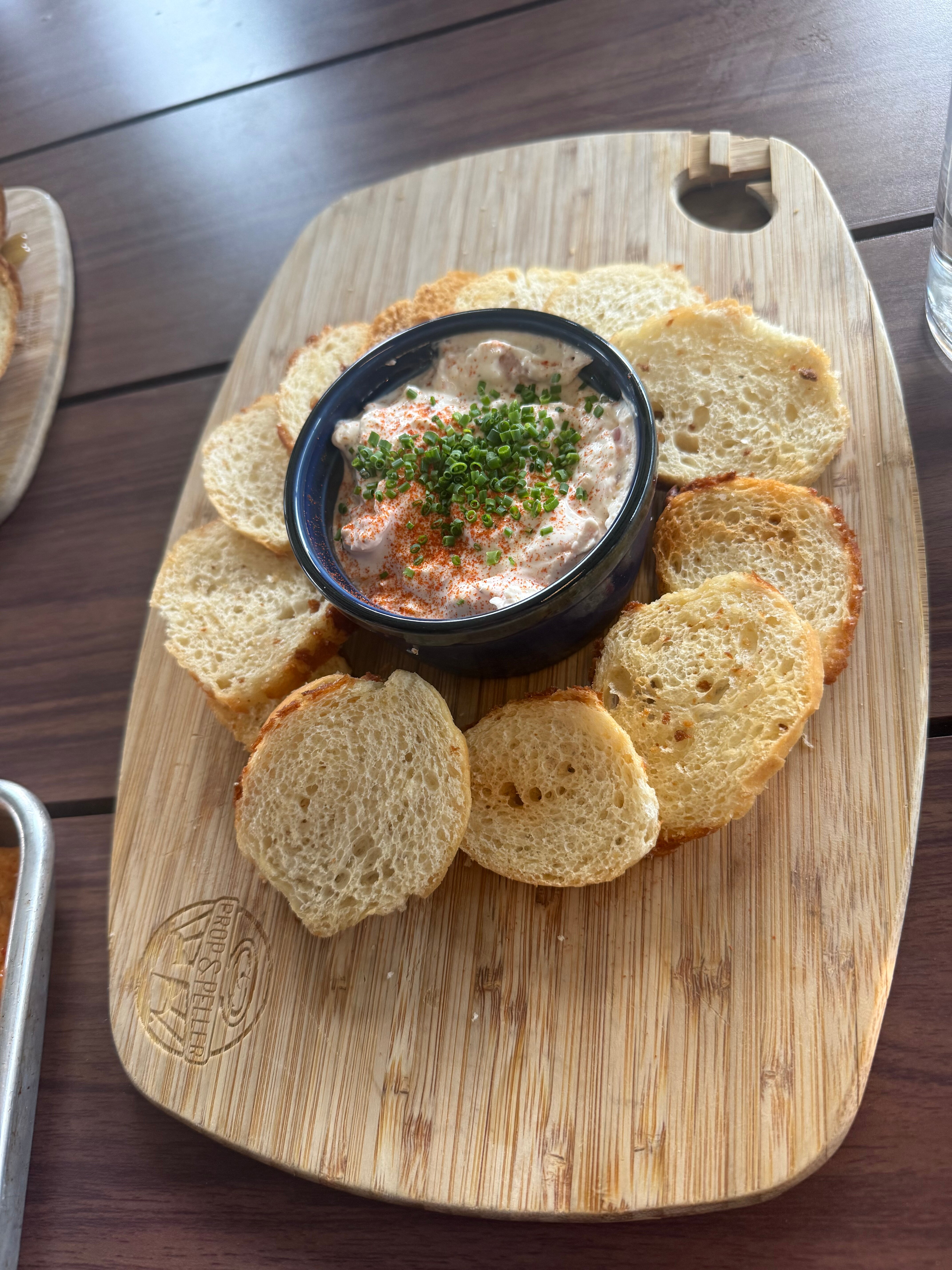 The Eddy Taproom & Hotel-官方