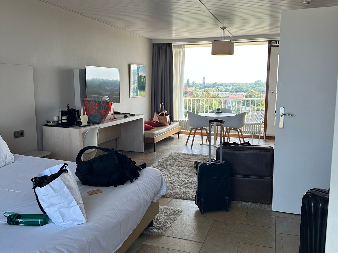 米利阿诺酒店主图