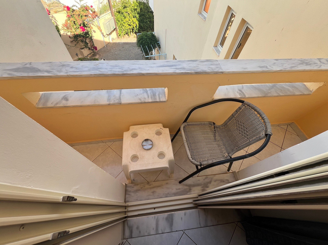 Hiona Holiday Hotel主图