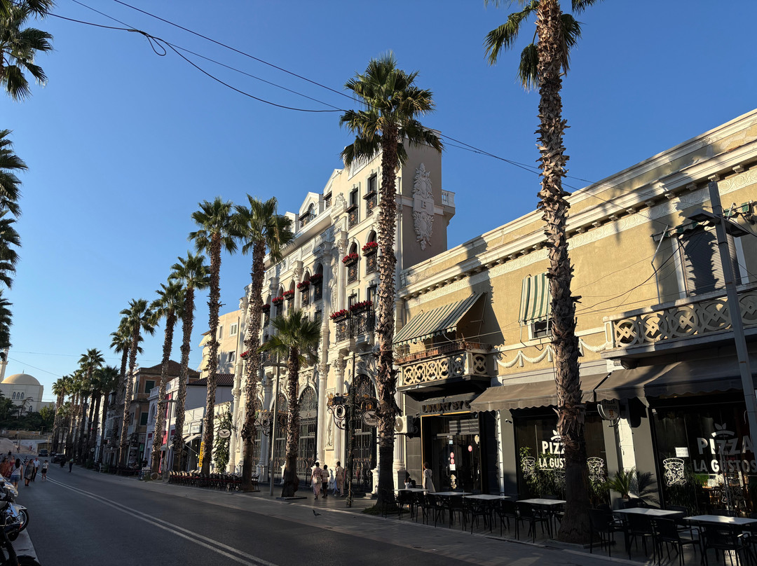 Town Square - Sheshi Liria - Plac