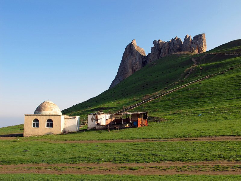 Besh Barmag Mountain-Siyazan必去景点