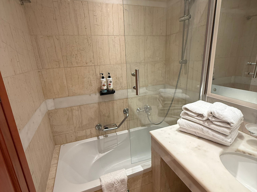 Serita Beach Hotel主图