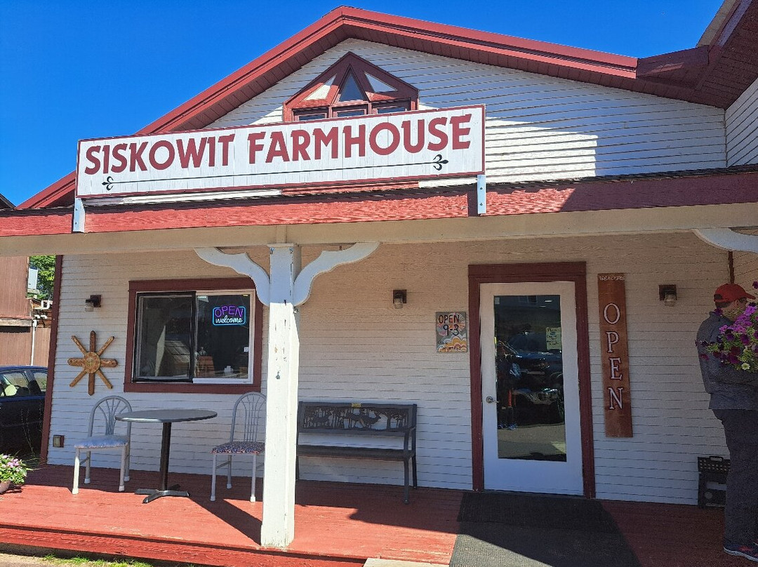 Siskowit Farmhouse