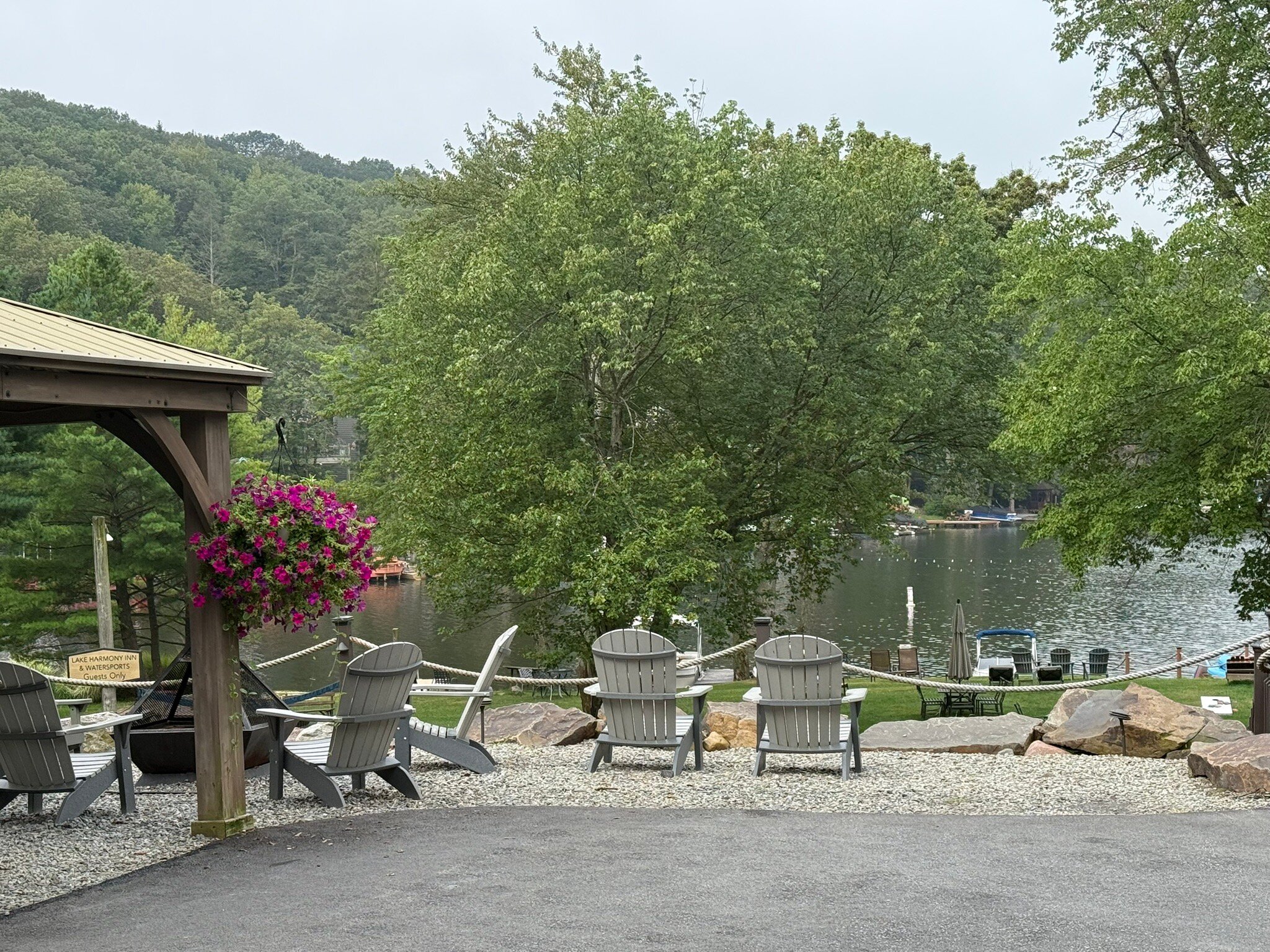 Lake Harmony Inn-官方