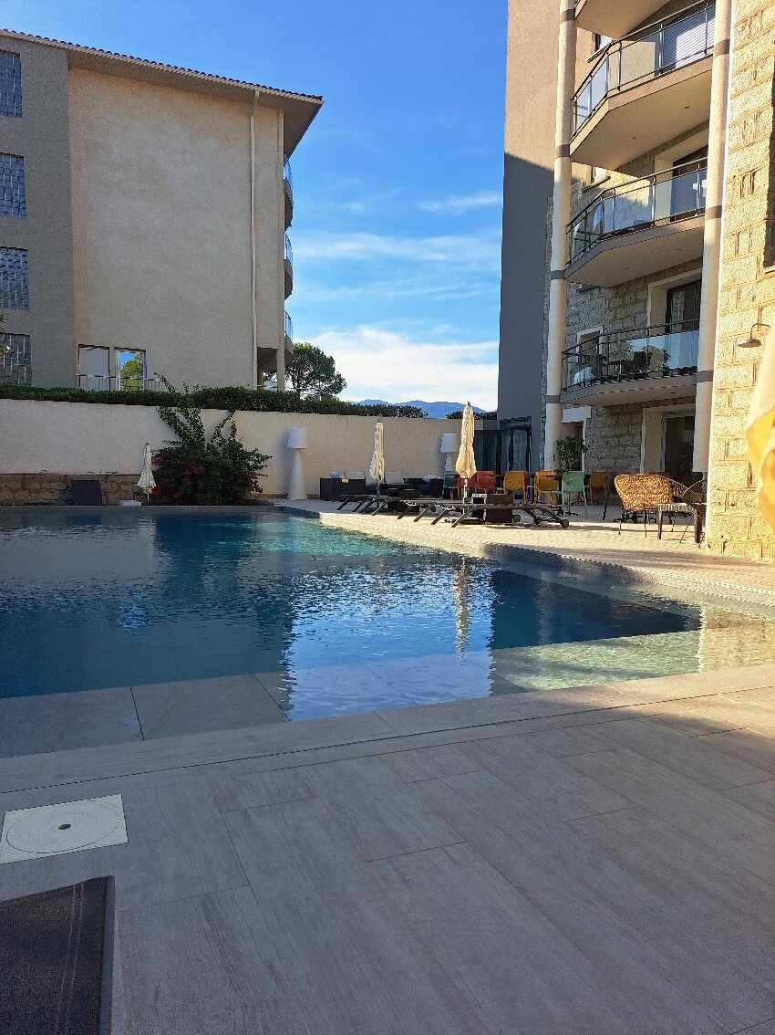 罗切布兰切酒店-官方