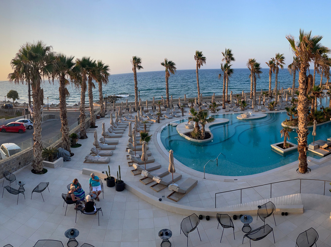 Stella Blue Seaside Resort主图