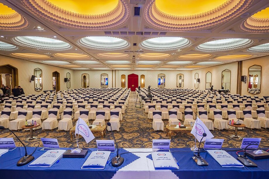 波斯·埃斯特赫拉尔酒店主图