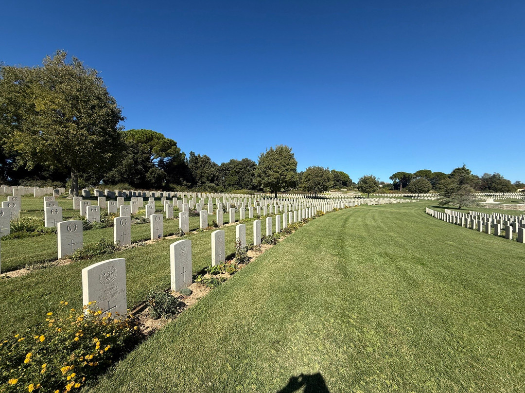 Sangro River War Cemetery-Torino di Sangro必去景点