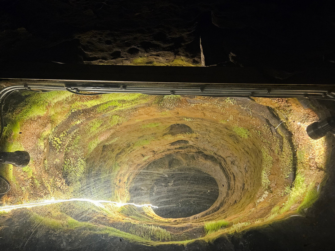 Caves of Hella-海拉必去景点