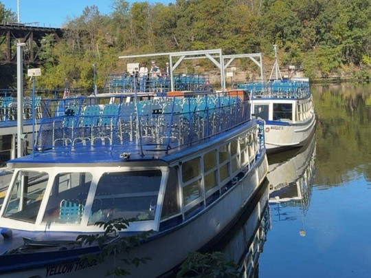 Dells Boat Tours-威斯康星峡谷必去景点