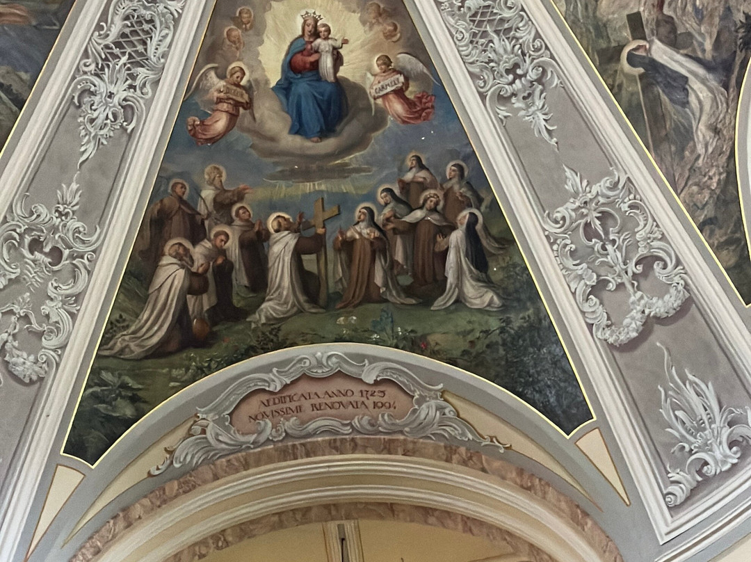 Győri Kármelhegyi Boldogasszony Templom-焦尔必去景点