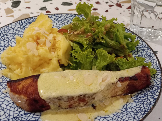 Yelo @ The Brunei Hotel