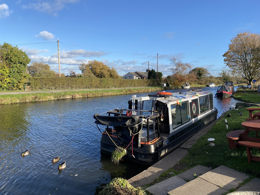 Lancashire Canal Cruises-Burscough必去景点