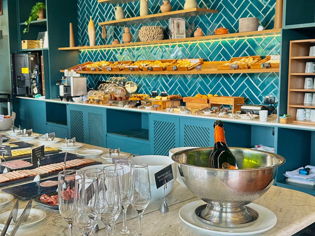 Hotel Deville Business Maringá主图