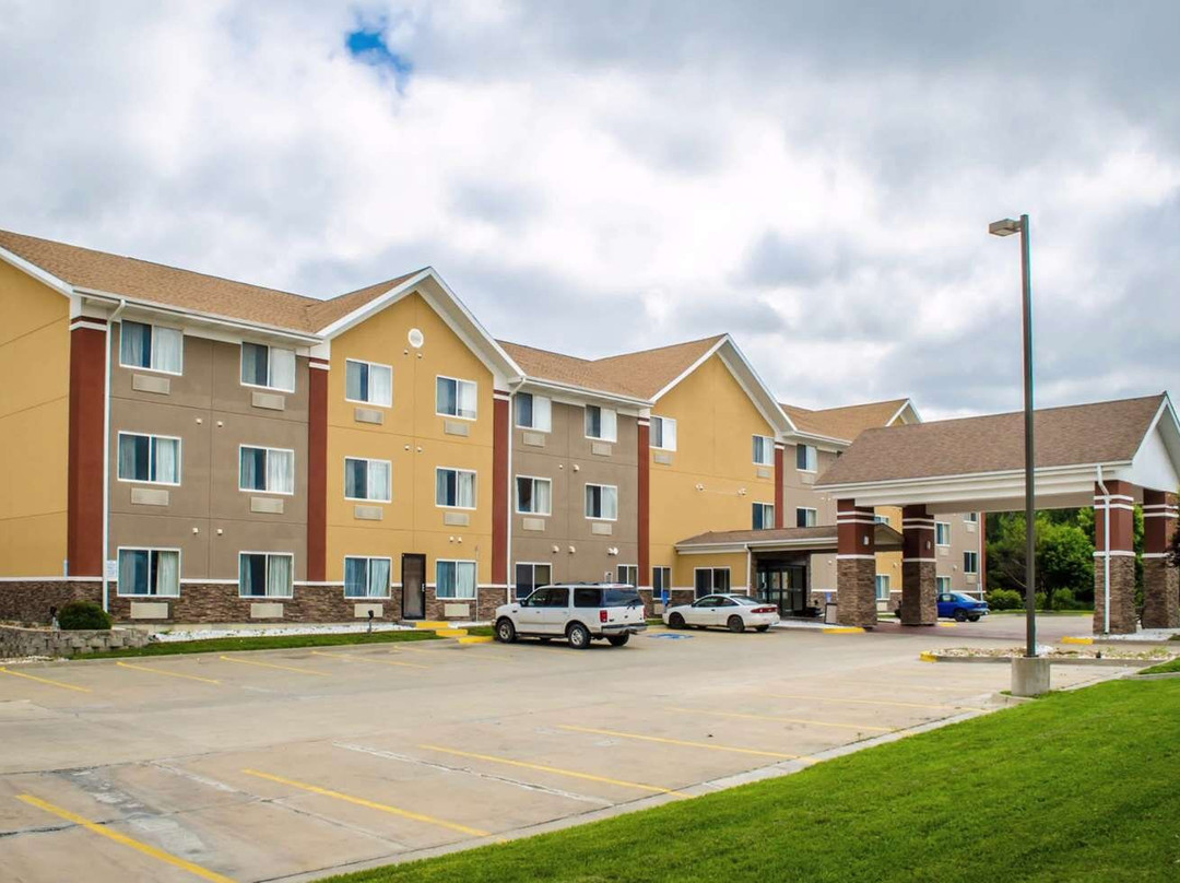 Quality Suites St. Joseph