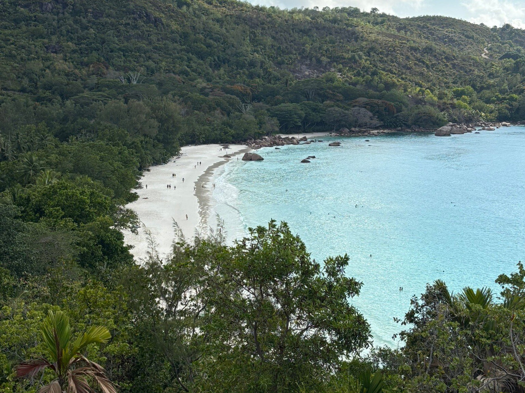 Petite Anse Lazio-Baie Ste Anne必去景点