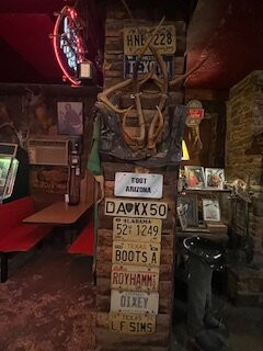 Arkey Blue's Silver Dollar Bar-Bandera必去景点