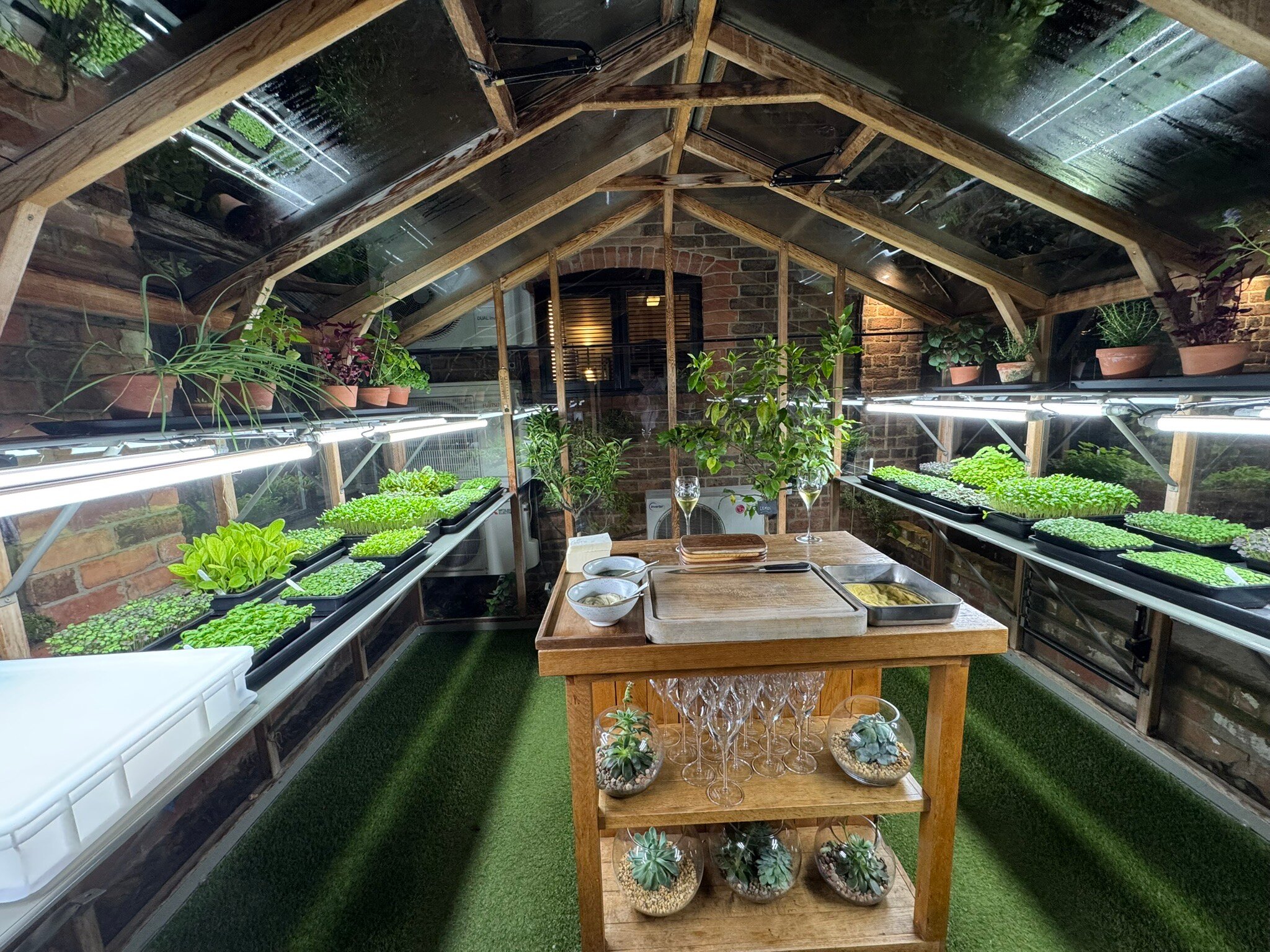 Restaurant Sat Bains with Rooms-官方