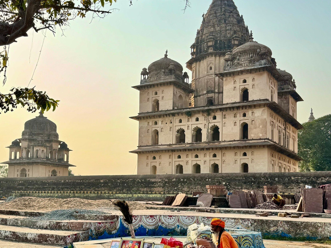 Chhatris Cenotaphs-欧恰必去景点