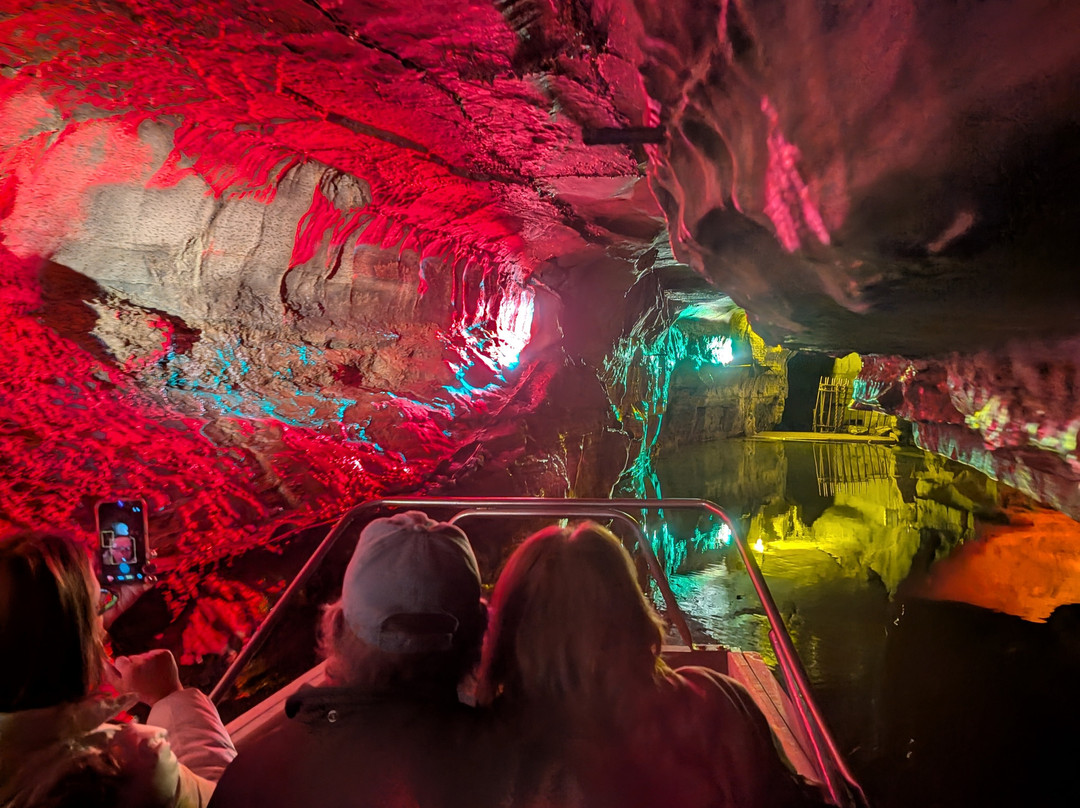 Howe Caverns-Howes Cave必去景点