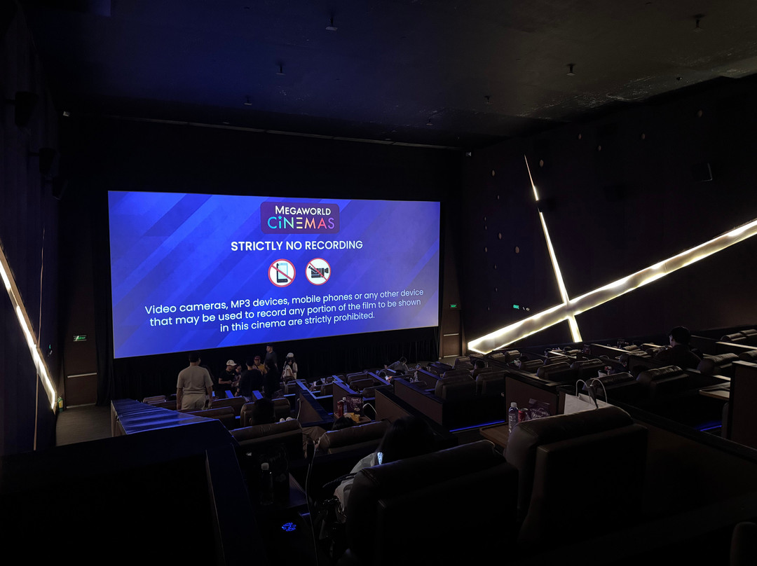 Uptown Place Mall-塔吉格必去景点