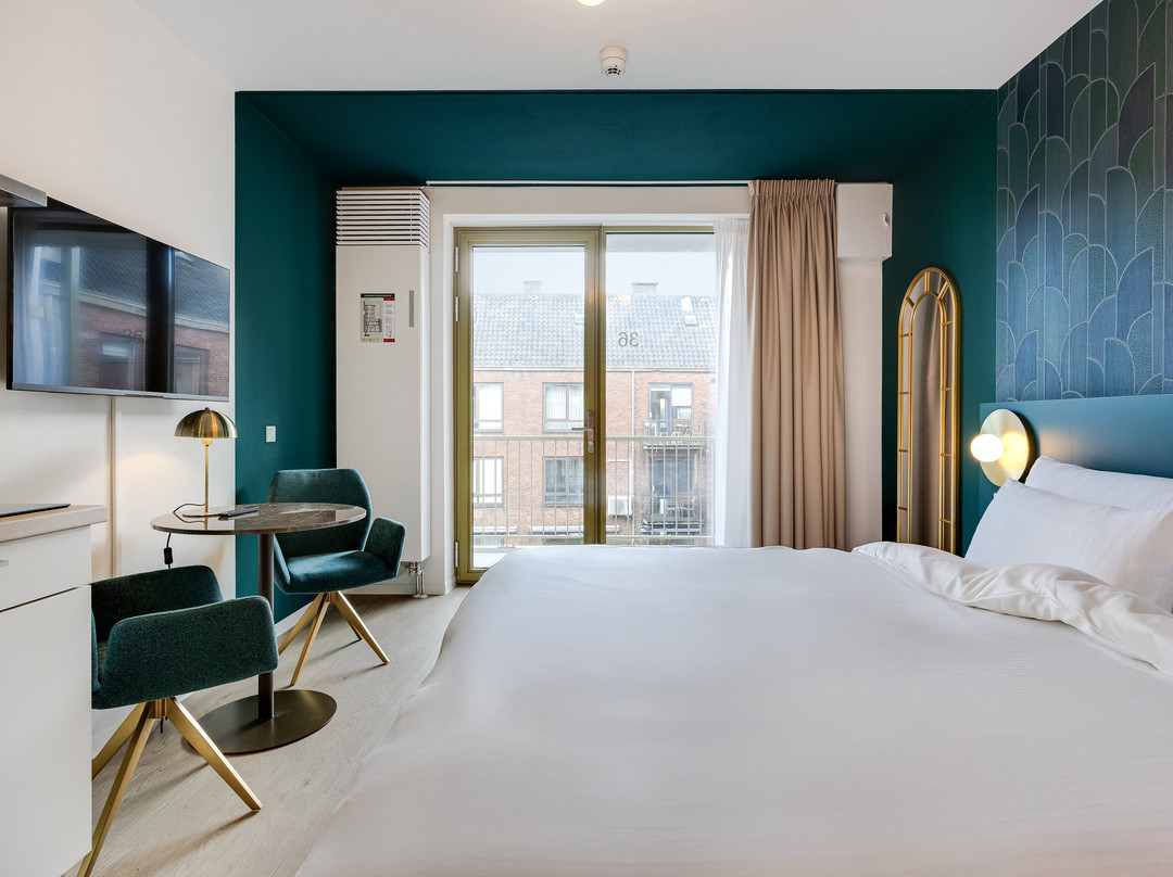Duke Studio Hotel