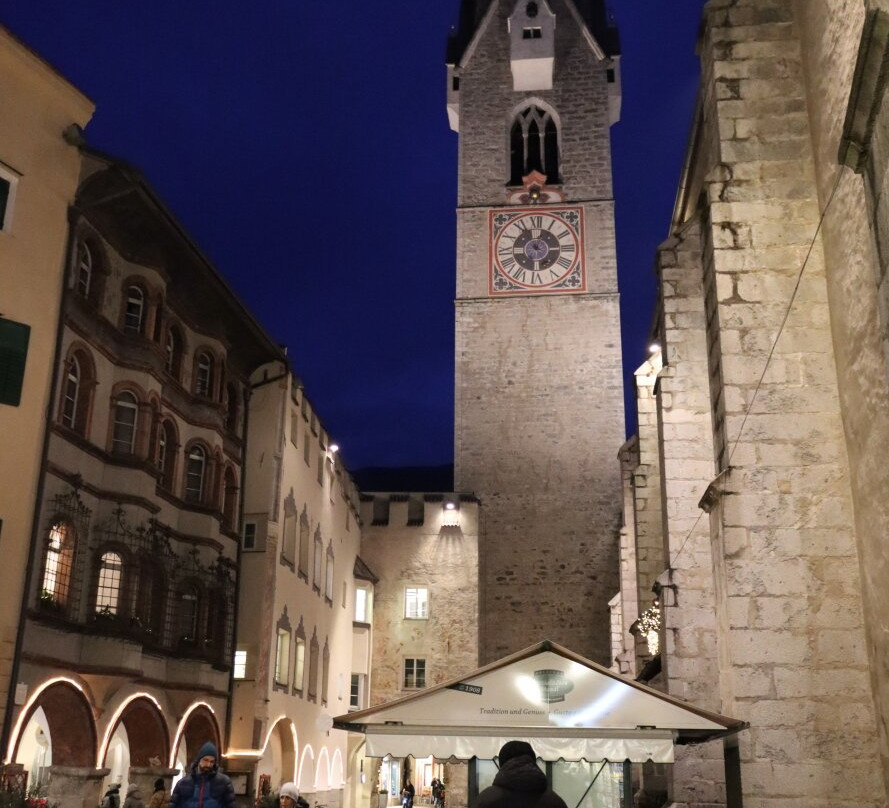 Torre Bianca-布雷萨诺内必去景点