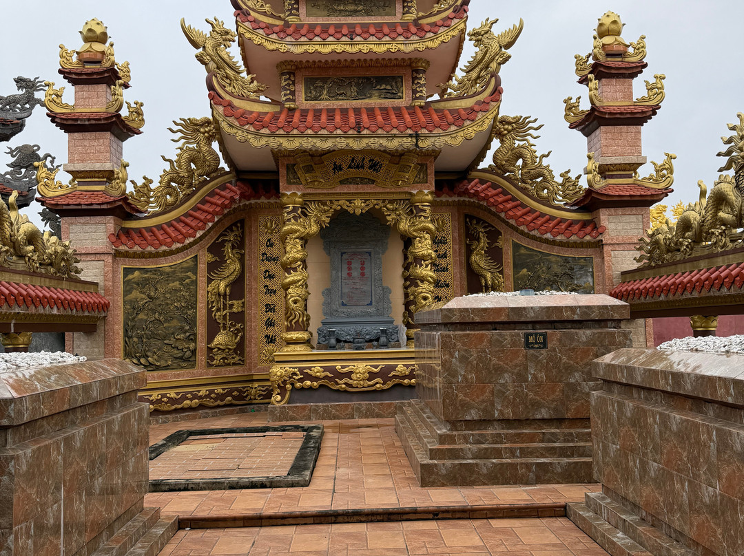 Lam's Travel - Private Day Tours-顺化必去景点