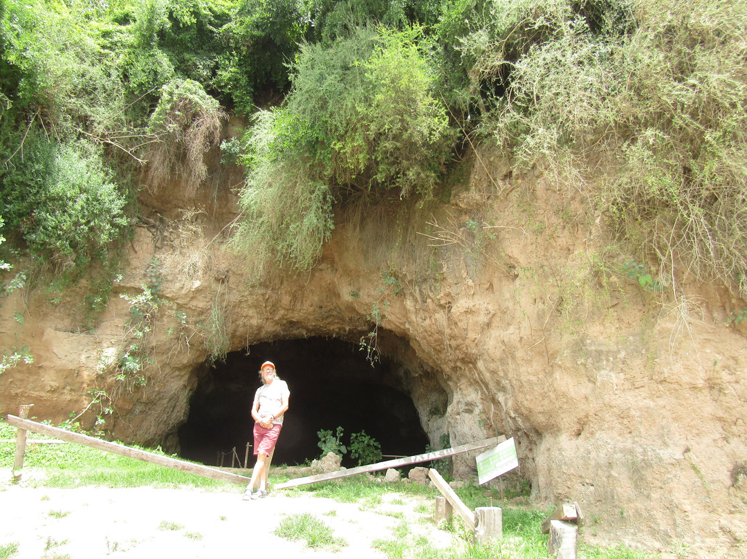 Cueva La Salamanca-San Pedro必去景点
