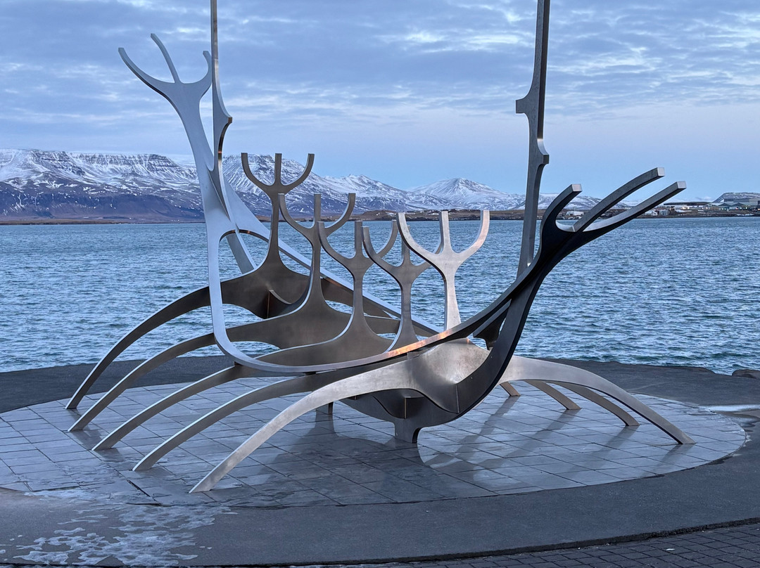 “太阳之舟”雕像-雷克雅未克必去景点