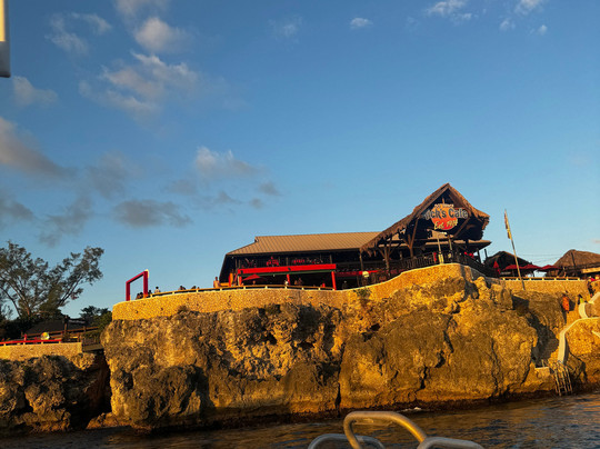 Nexus Tours-蒙特戈贝必去景点