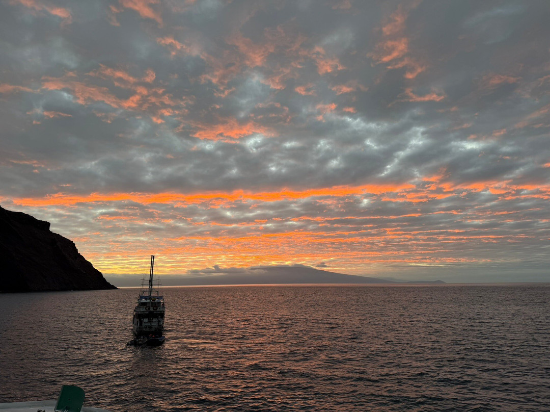 Fragata Yacht-Baltra必去景点