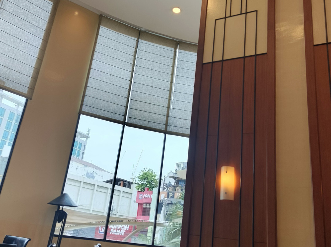 雷德托普酒店主图