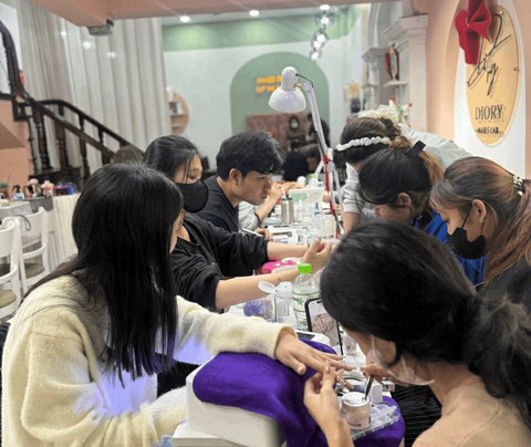 Diory NailsLab-Cau Giay必去景点