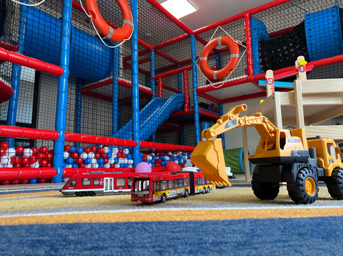 Factory Resort主图